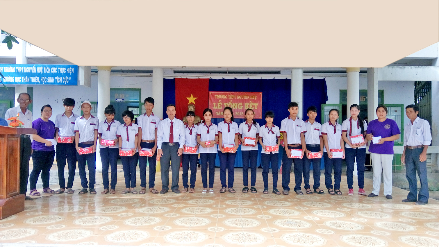 Lễ tổng kết năm học 2015-2016